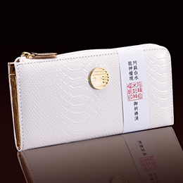 財運白蛇長財布
